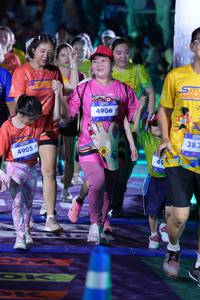 BIB: 4905, 4906, 383
                            <button type="button" onclick="openModal(26234079)" class="btn btn-primary btn-sm float-right btn-popup" data-toggle="modal" data-target=".modal-high-quality">
                        <i class="fas fa-shopping-cart"></i> Add to Cart
                    </button>
                                            <button type="button" onclick="isThisMe(26234079, true)" class="btn btn-success btn-sm float-right btn-popup btn-isme hidden" data-toggle="tooltip" data-placement="bottom" title="นี่คือรูปของคุณใช่ไหม คลิกที่นี่เพื่อเอาเข้าอัลบั้ม">
                        <i class="fas fa-plus"></i> Add to album
                    </button>
                    <button type="button" onclick="isThisMe(26234079, false)" class="btn btn-warning btn-sm float-right btn-popup btn-isnotme hidden">
                        <i class="fas fa-ban"></i> Remove from album
                    </button>